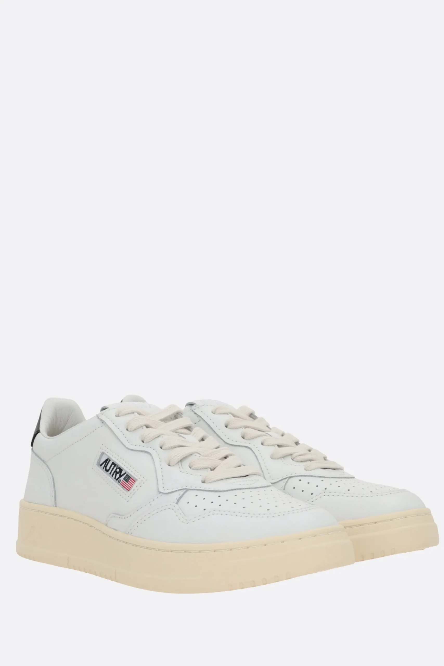Women AUTRY X 10 CORSO COMO Autry Medalist smooth leather sneakers