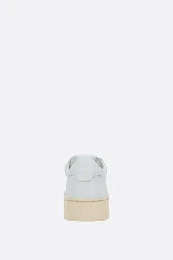 Women AUTRY Medalist smooth leather sneakers