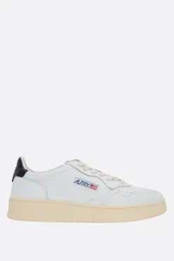 Women AUTRY Medalist sneakers in smooth leather