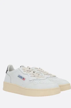 Women AUTRY Medalist sneakers in smooth leather