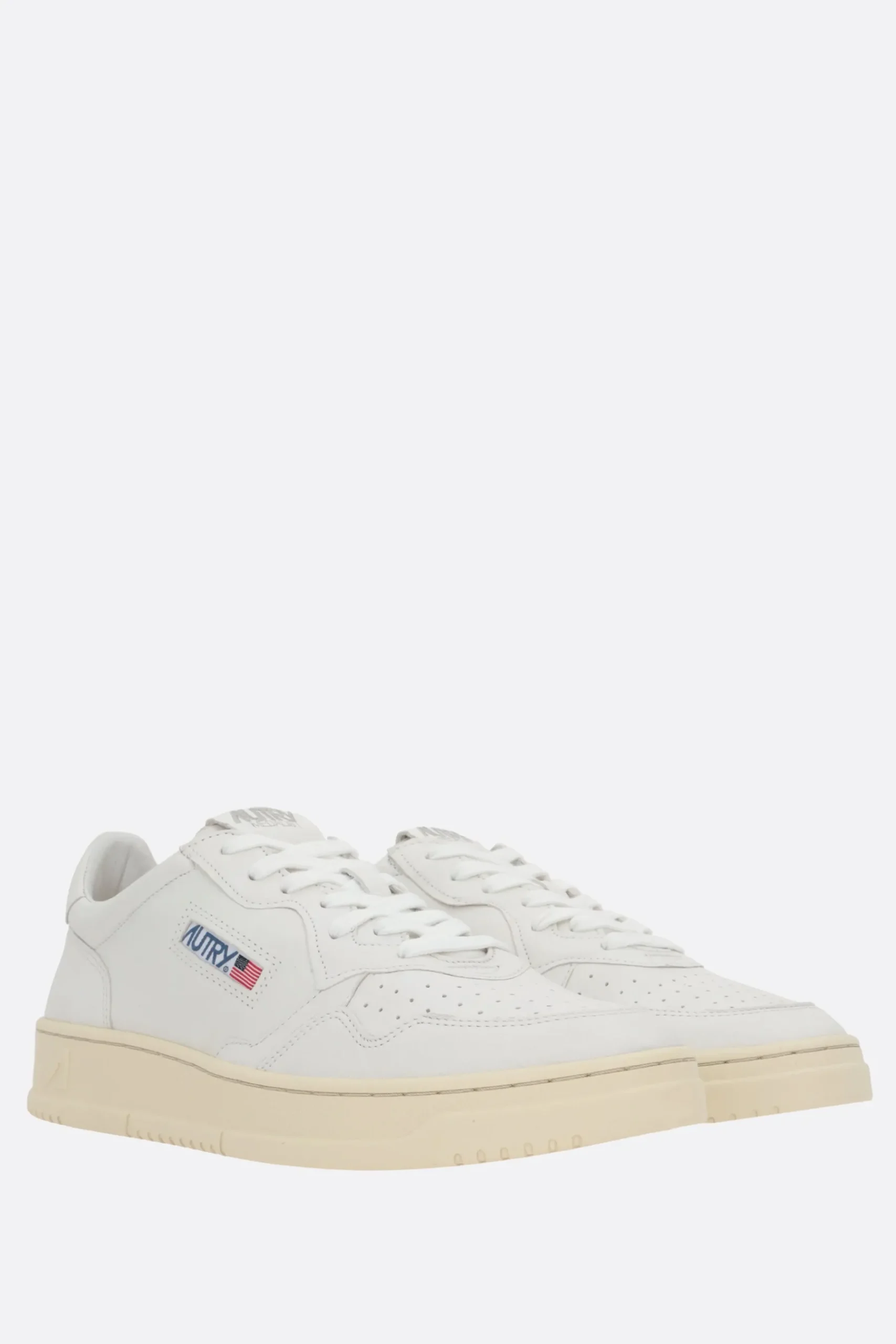 AUTRY Medalist sneakers in smooth leather