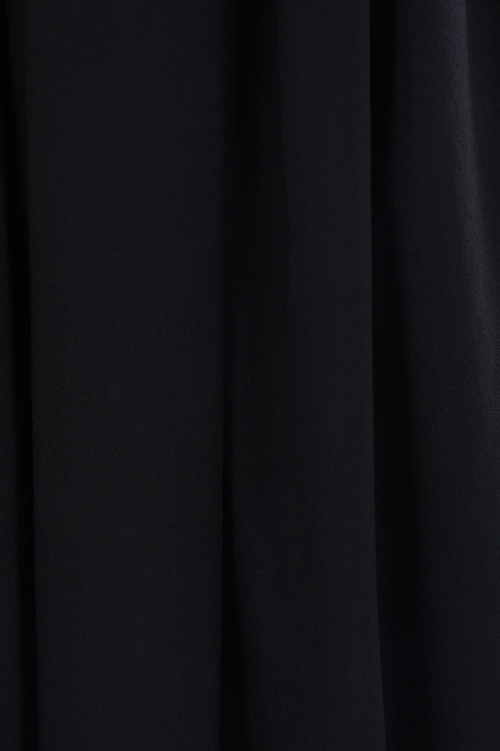 Women COMME DES GARÇONS balloon trousers in lightweight wool