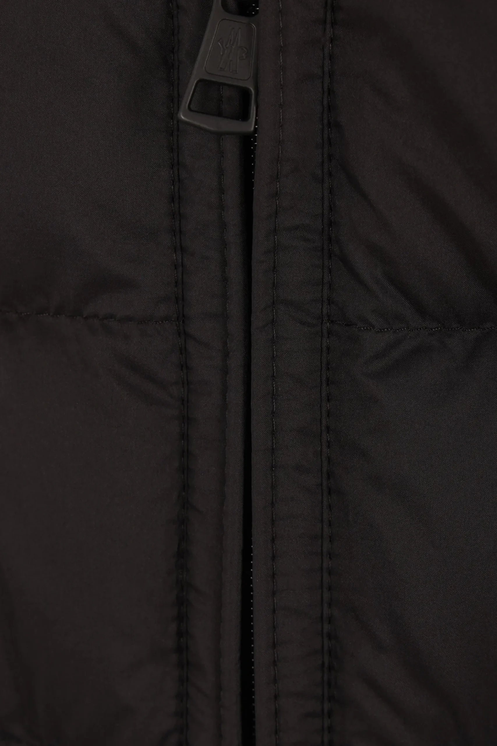 MONCLER Barthe sleeveless down jacket in nylon
