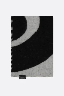 10 CORSO COMO Big Circles wool blanket