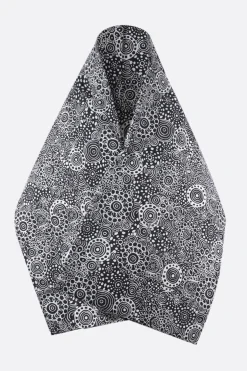 Women 10 CORSO COMO graphic print nylon padded stole