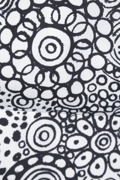 Women 10 CORSO COMO graphic print nylon padded scarf
