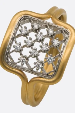 Women NIKOLLE RADI Screen Shape Micro Prong ring