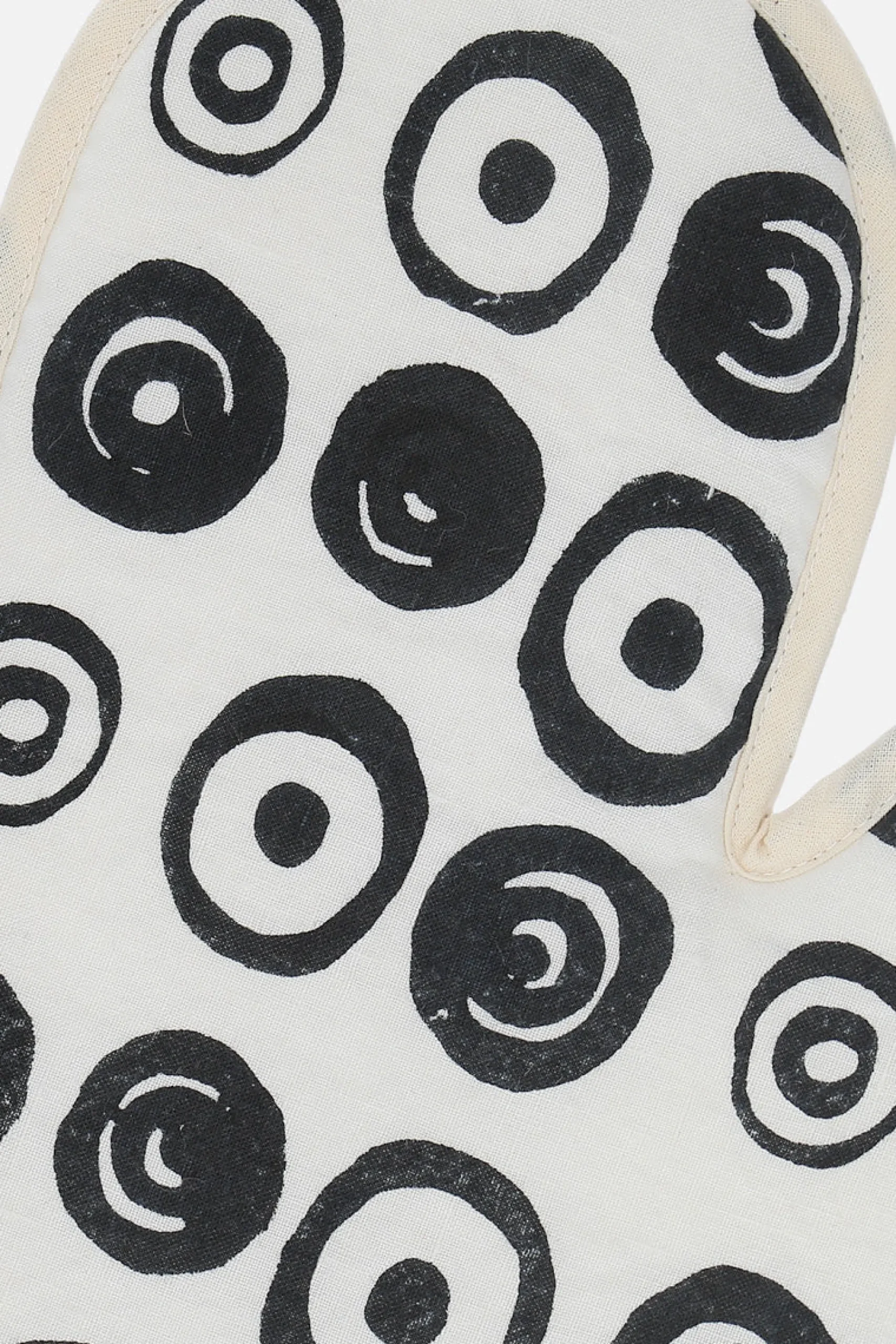 10 CORSO COMO signature circles print linen oven glove