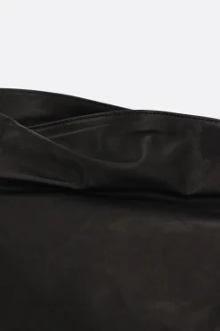 Women DISCORD YOHJI YAMAMOTO Unevenness shoulder bag in smooth leather